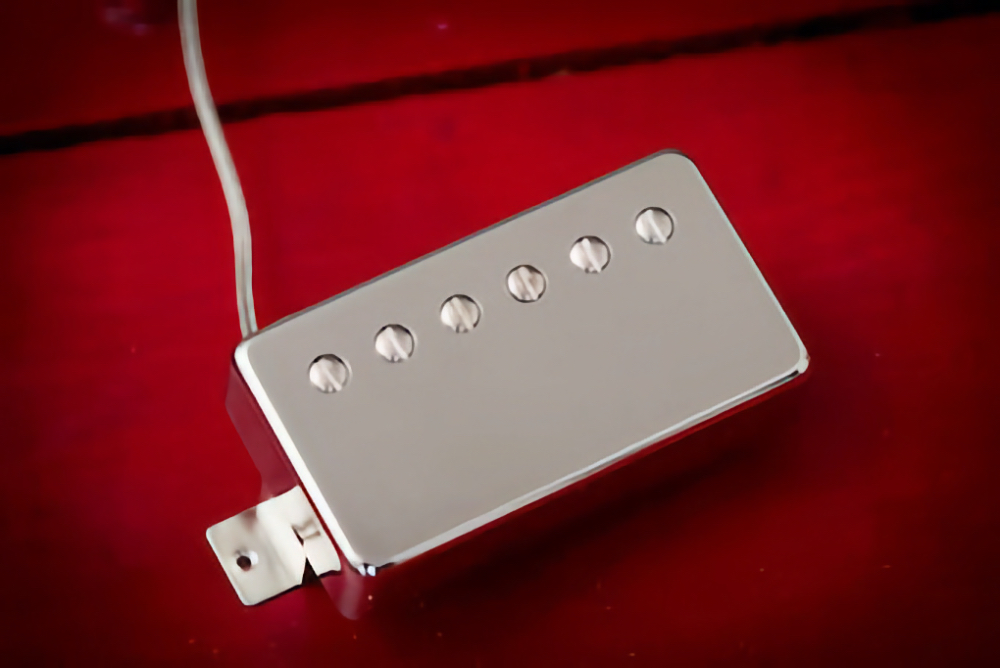 The set that seems to do everything well. They are clear and airy, with a tight punch that holds together well even with overdrive. The flip side is that they still keep the organic and sweet feel of a great PAF. Take them from sweet blues and jazz to driving rock and they'll thank you for it.

McNelly's most popular humbucker set.