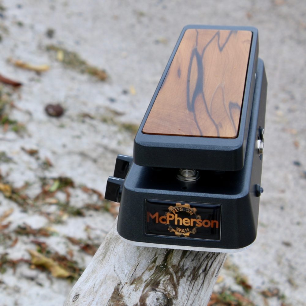 Unique phase sync'd wet and dry controls.
 	Sounds great with your Strat™ or Les Paul™, + acoustic guitar or bass.
 	Fusion Wah™ also uses our Fuzz Friendly output driver circuit.