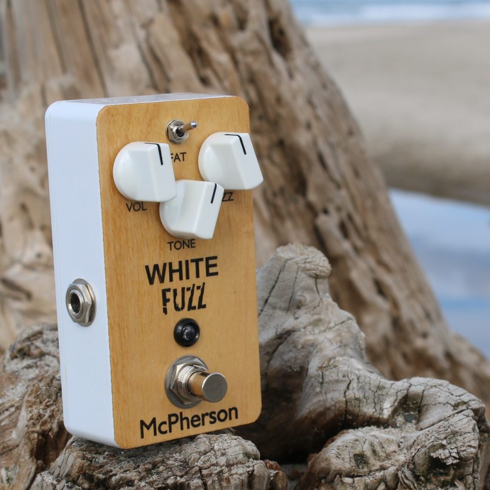 An extremely versatile and musical Fuzz with incredible textual depth.

The White Fuzz™ makes it easy to dial in the tone you are looking for from a fat boost with hair to a rich, sweet, organic sustain.